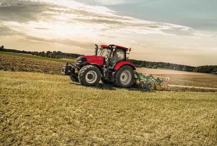 Traktorius Case IH Maxxum Multicontroller serija 116 - 145 AG